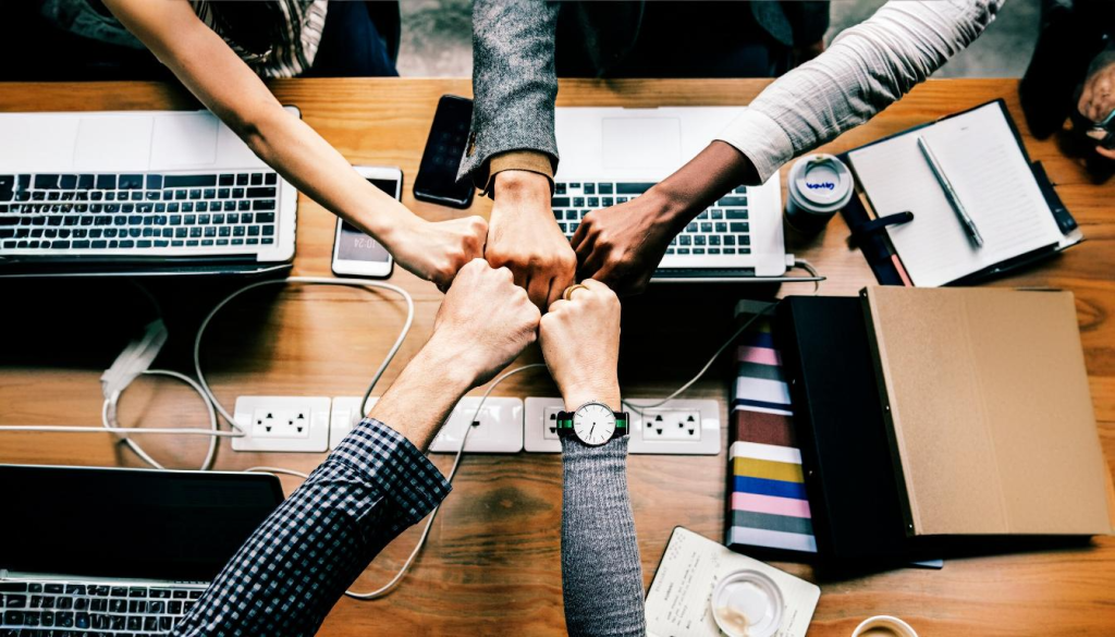 freepik__expand__17387